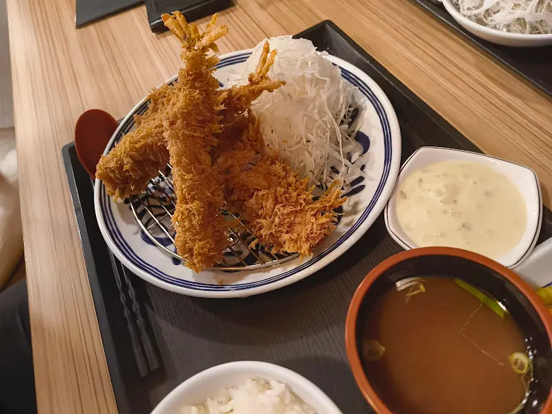 싱싱한 새우튀김 정식