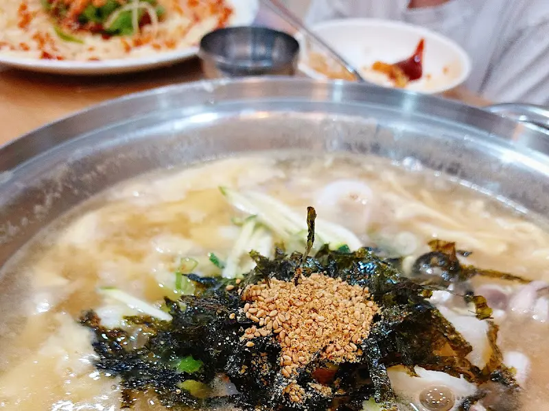 칼국수 근접샷