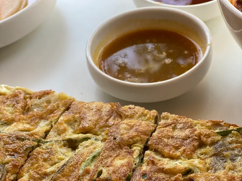 육전과 소스의 모습