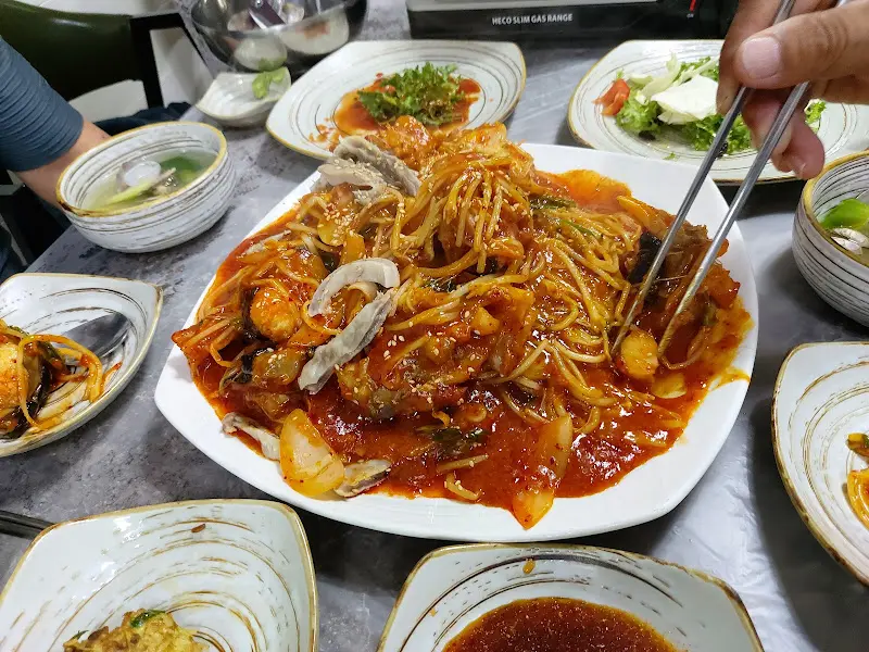 푸짐한 아구찜 한 상 차림