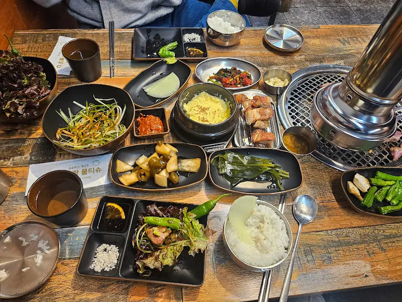 푸짐한 기본 반찬