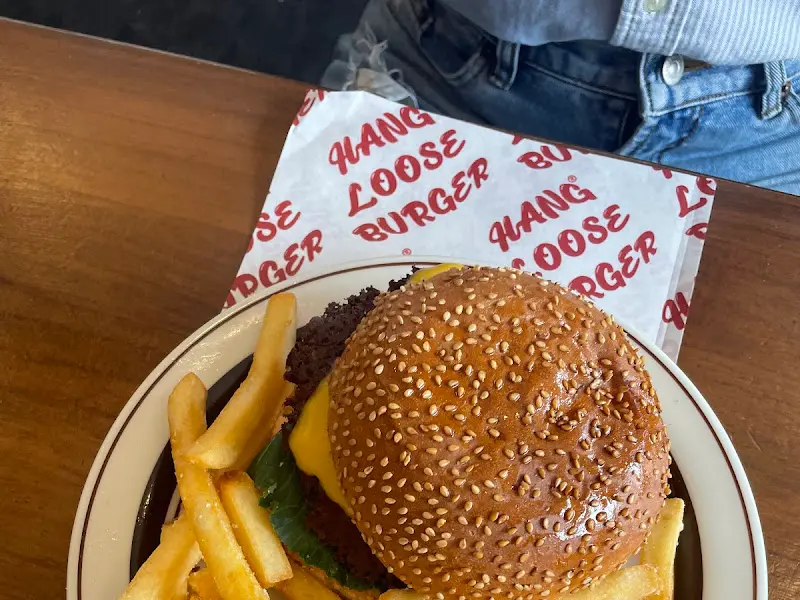 행루즈버거와 감자튀김