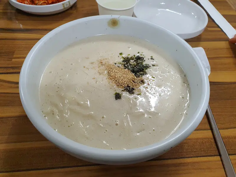 들깨 칼국수