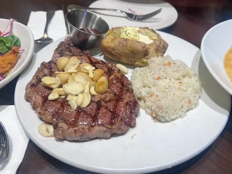 스테이크와 гарнир гарниров