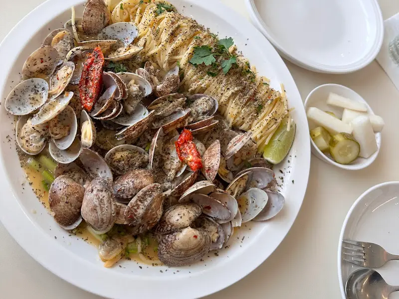 조개가 가득한 파스타