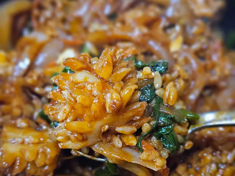 중화비빔밥 한 입