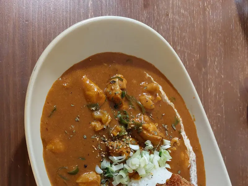 카레의 깊은 색감