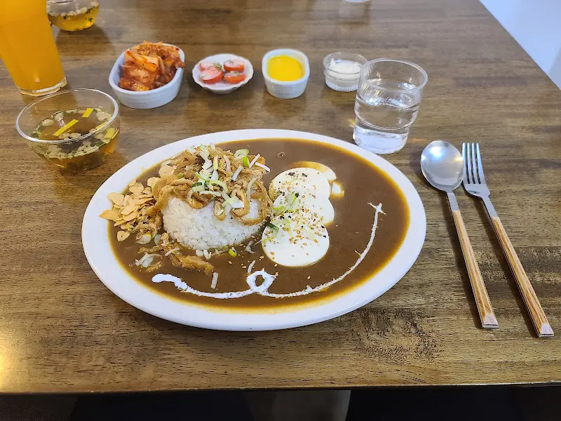 유부 연두부 카레의 전체적인 모습