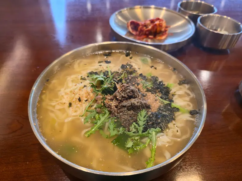칼국수와 반찬