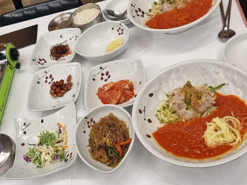 푸짐한 물회 한상차림