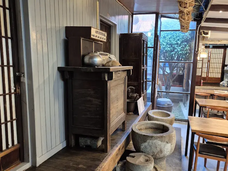 천황식당 내부 인테리어