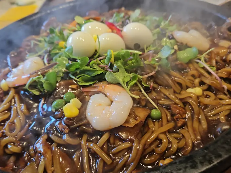 돌짜장의 클로즈업 샷