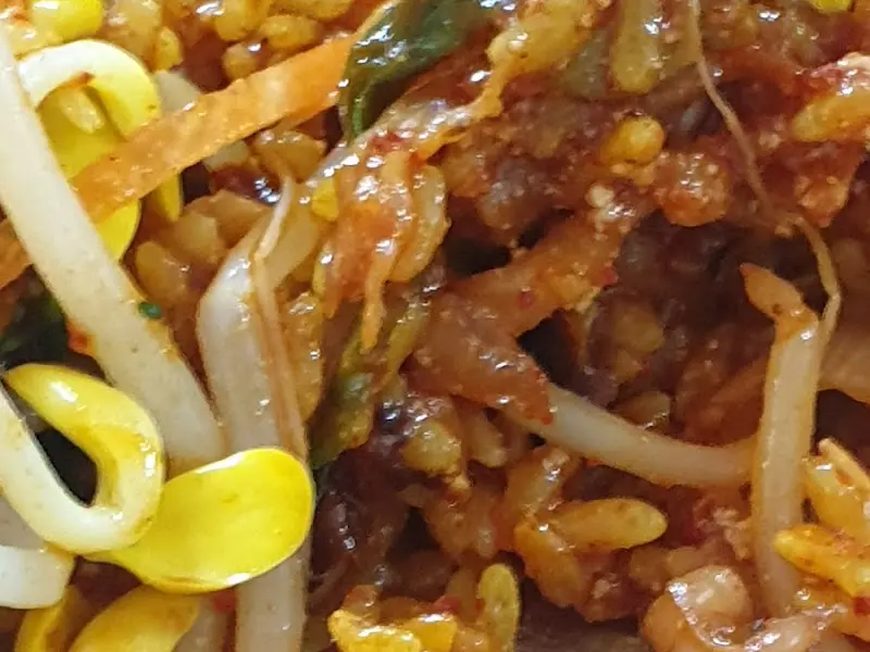 매콤한 양념에 볶아진 쭈꾸미볶음