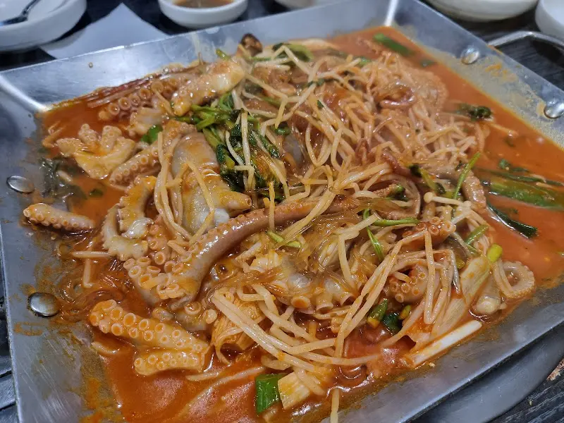 철판낙지볶음