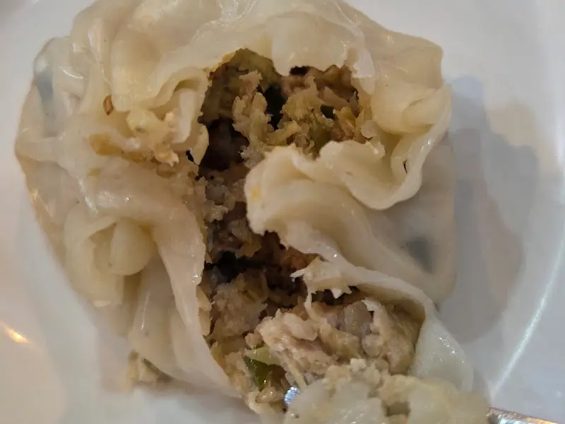 만두 속이 꽉 찬 모습