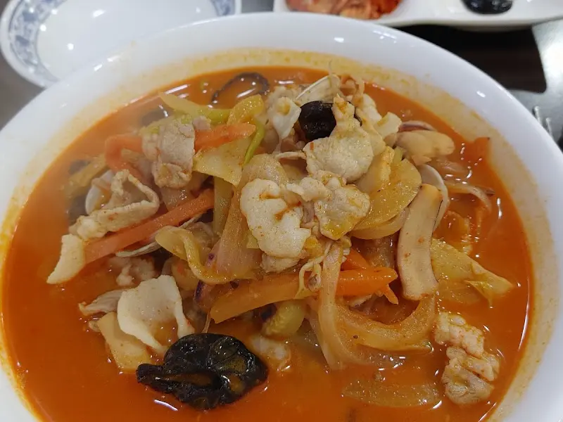 해물이 푸짐한 짬뽕