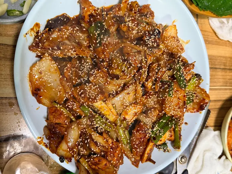 침샘을 자극하는 섞어볶음