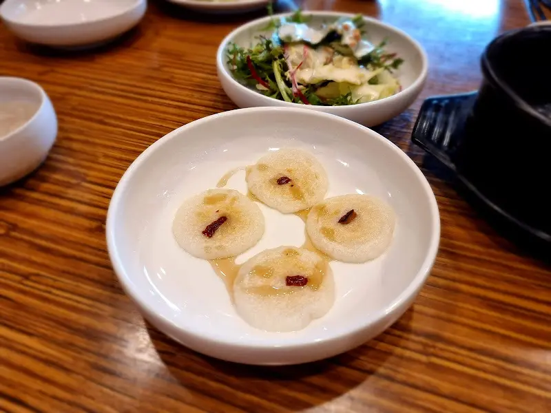 후식으로 제공되는 홍시