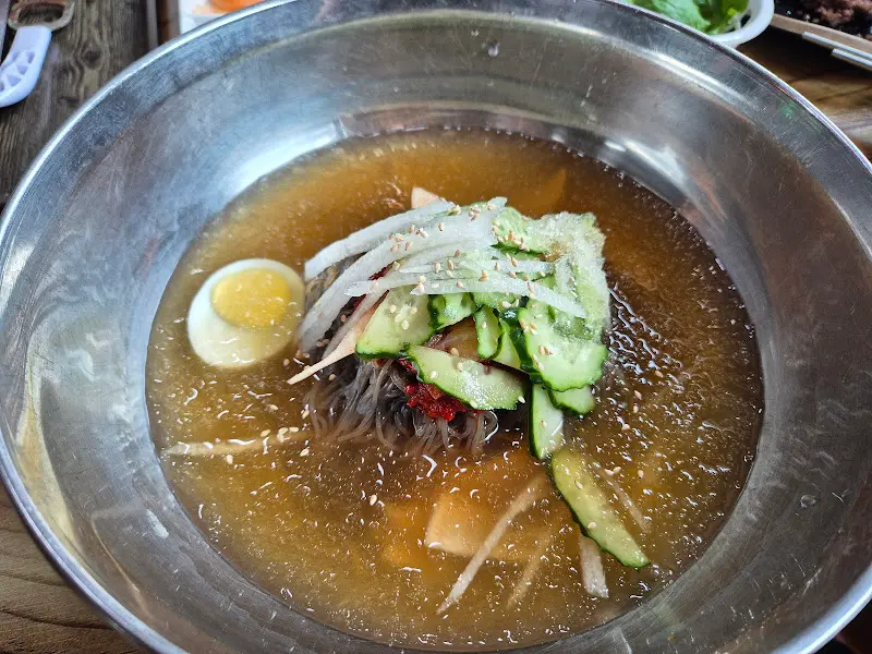 물냉면 전체샷