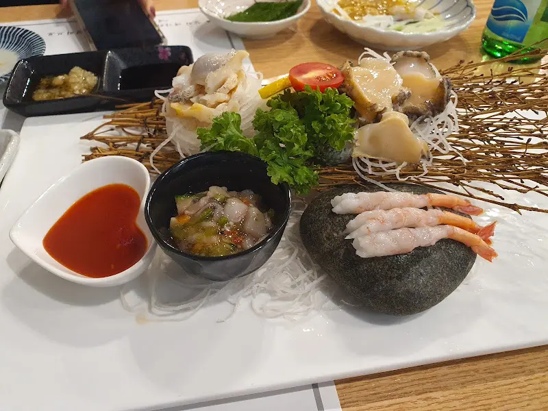 정갈한 해산물 한 상