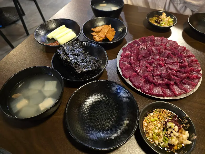 육연정 한상 차림