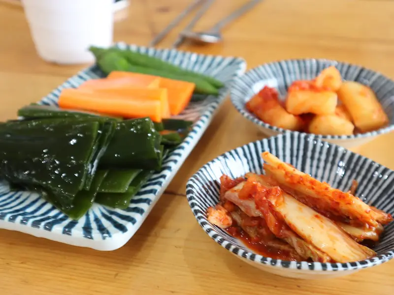 정갈하게 차려진 밑반찬