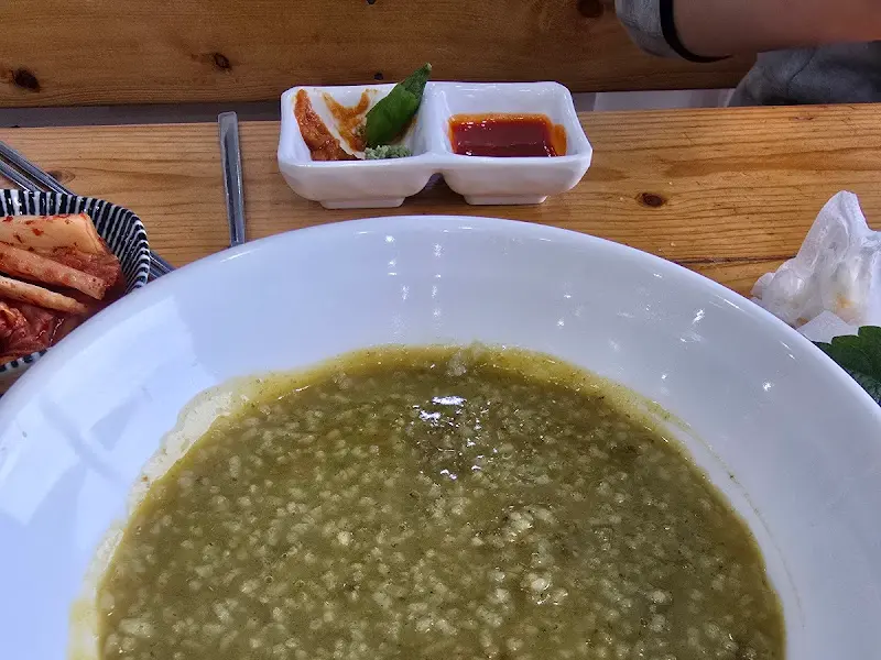 전복죽 한 상 차림