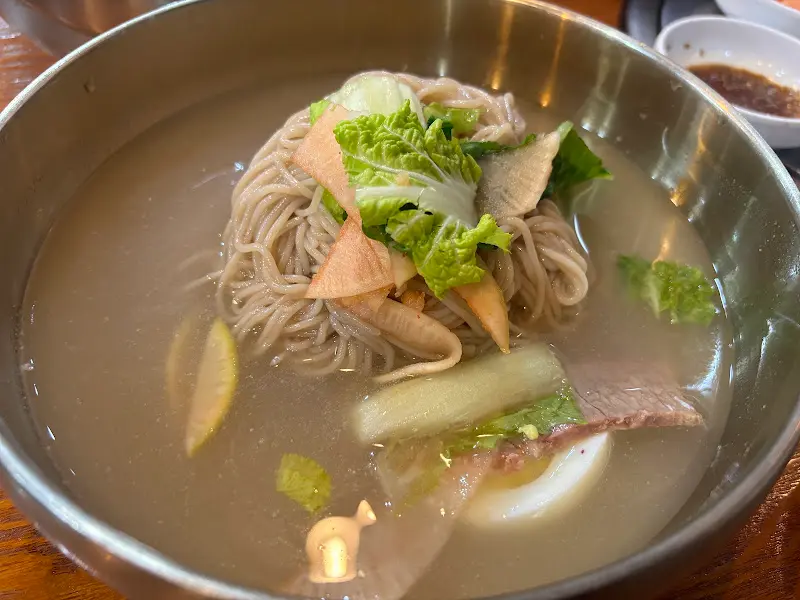 평양냉면 근접샷