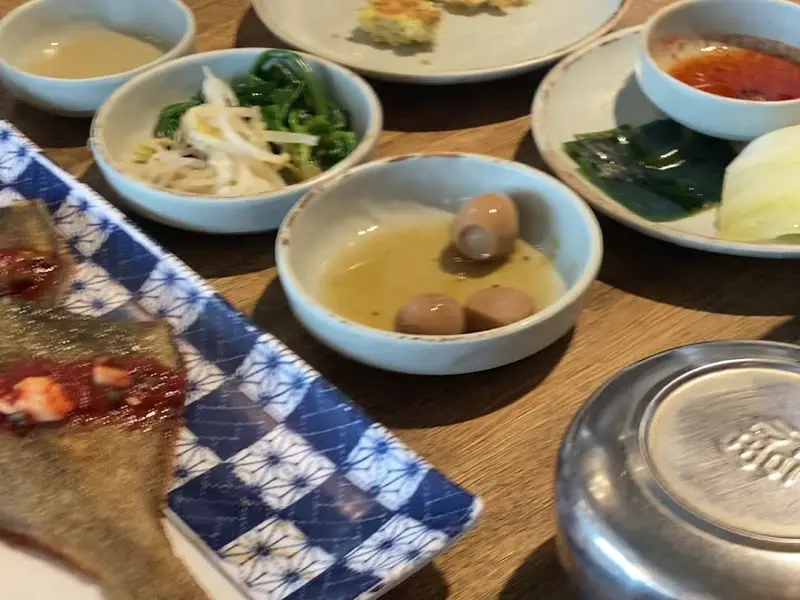 미역국과 반찬 클로즈업