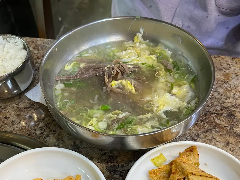 하얀 육개장 근접샷