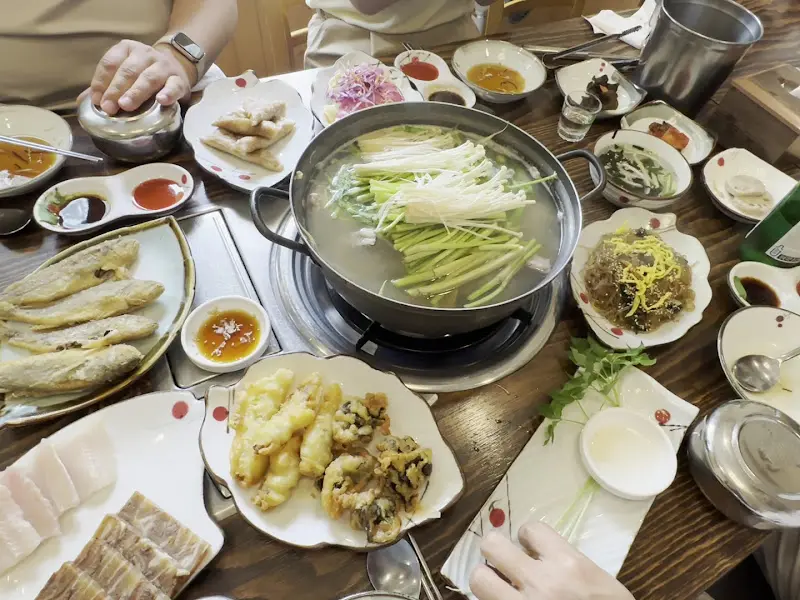 미연복집 복지리 한 상 차림