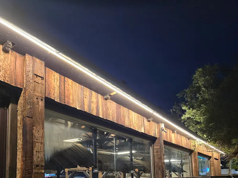 스무고개 건물 외관