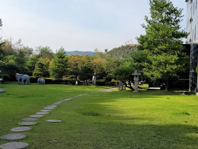 소나무향기 정원