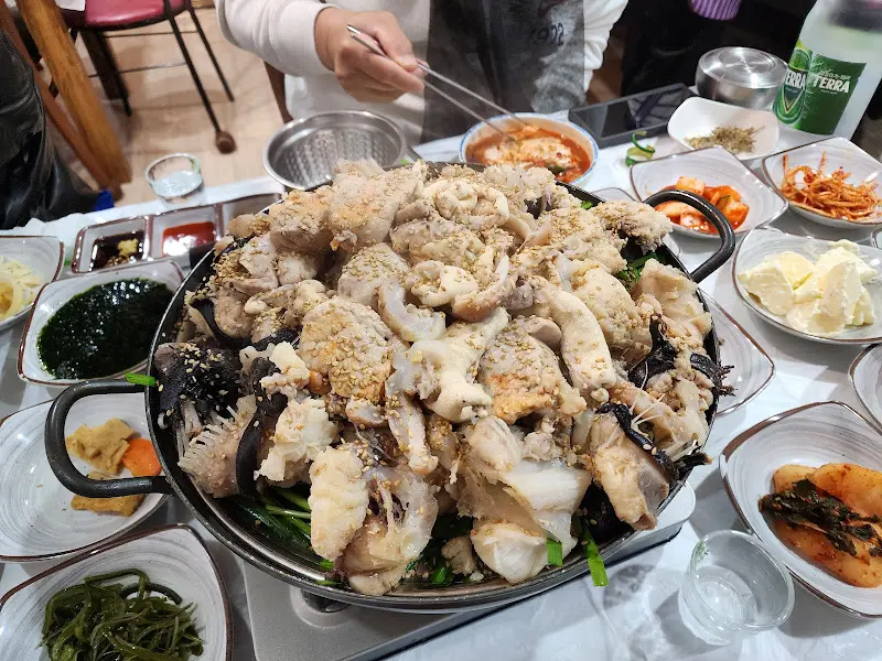 푸짐한 아귀수육 한 상