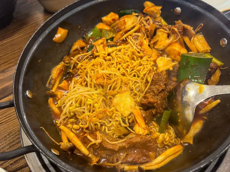 보글보글 끓는 등갈비찜