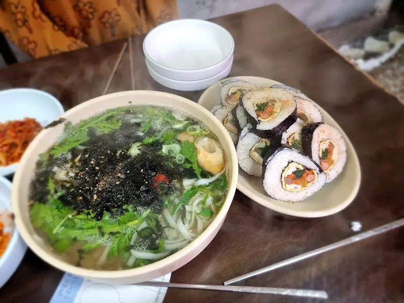 진주양분식 김밥 & 국수