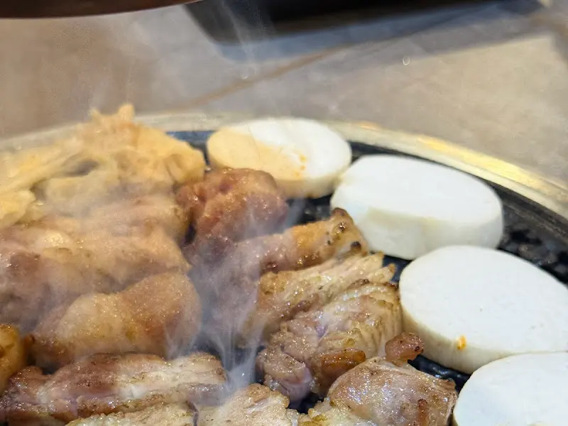 육즙 가득한 삼겹살