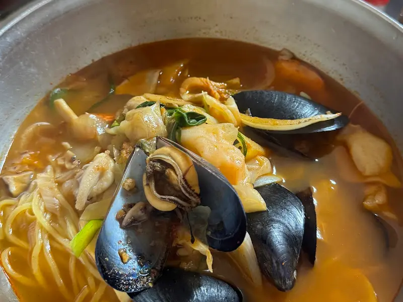 해산물이 가득한 삼선짬뽕