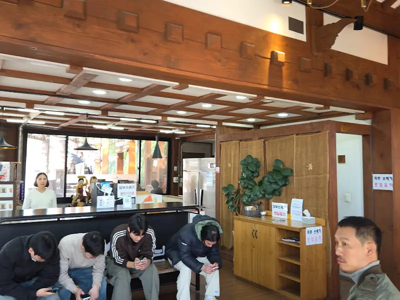 넓은 대기 공간