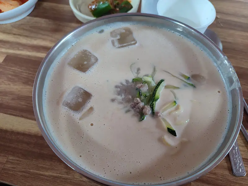콩국수 근접샷
