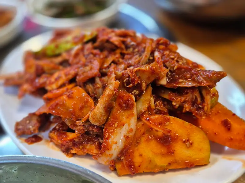 새콤달콤한 닭무침