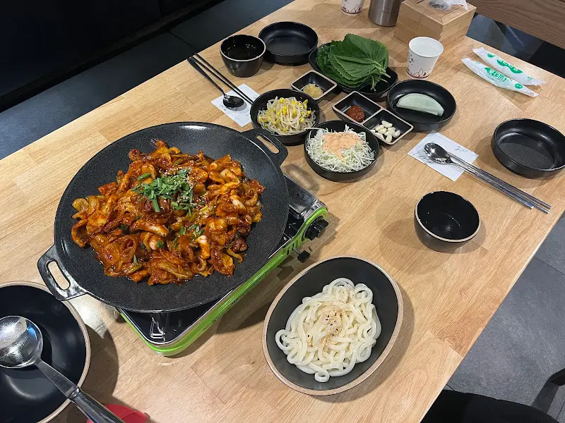 푸짐한 쭈꾸미 한 상 차림