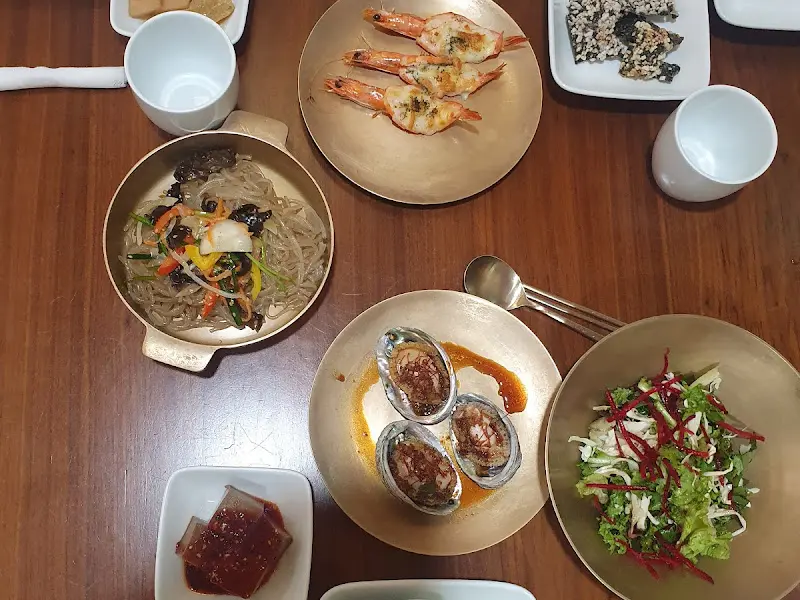 예다믄 한상차림