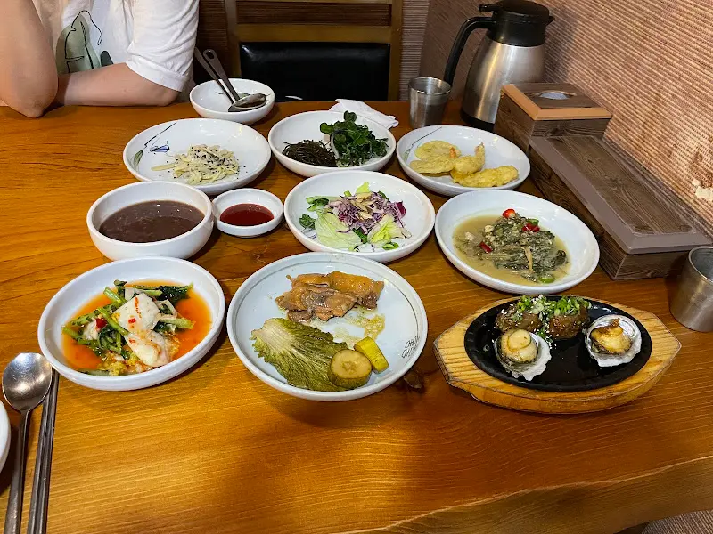 다양한 곁들임 메뉴