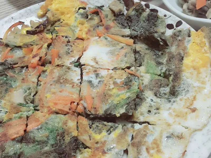 노릇하게 구워진 파전