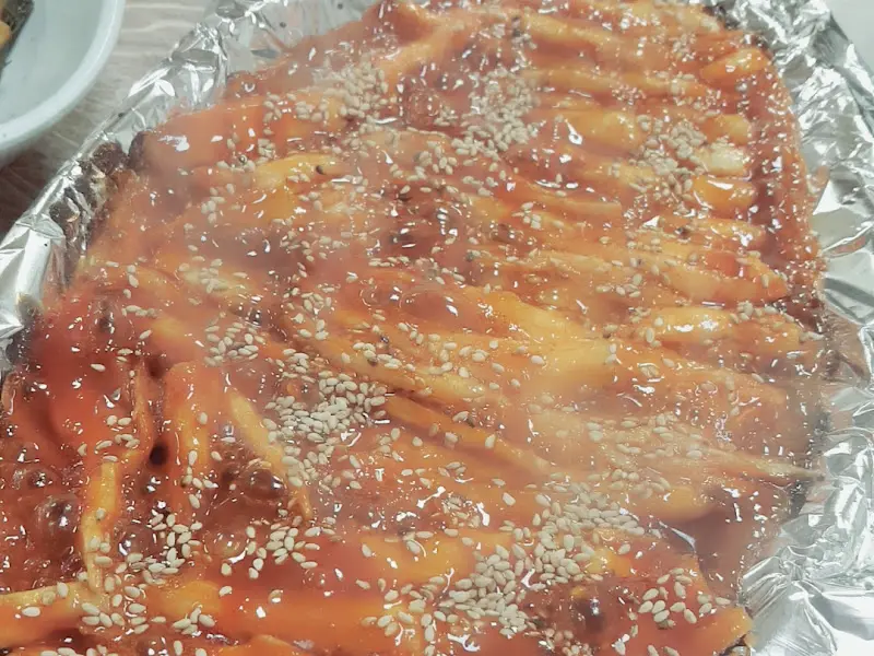 윤기가 흐르는 더덕구이