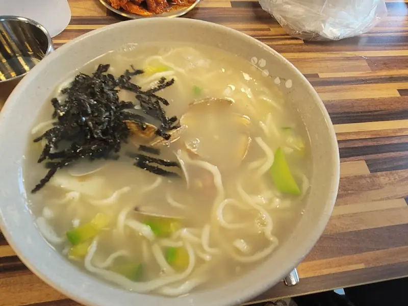 수유손칼국수 칼국수 근접샷
