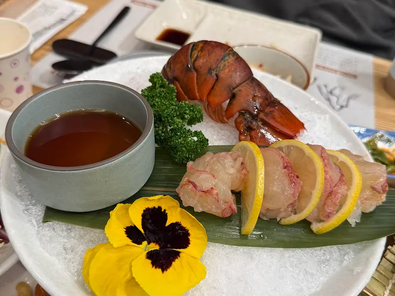 특별함을 더하는 고급스러운 해산물 요리