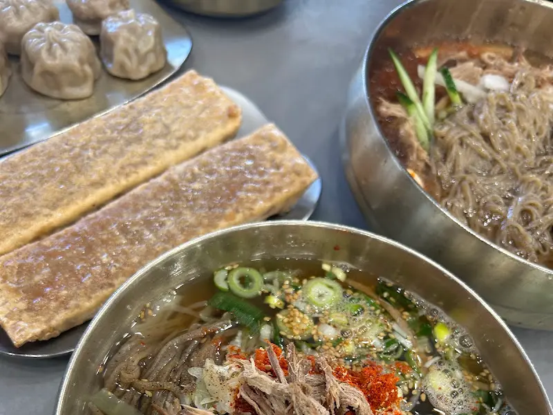 메밀온소바, 비빔메밀, 만두, 전병