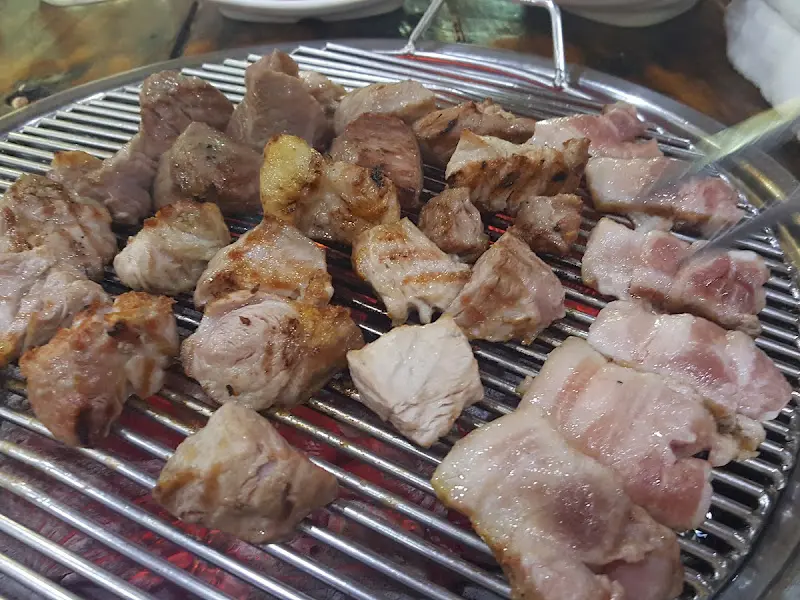 맛있게 구워진 고기